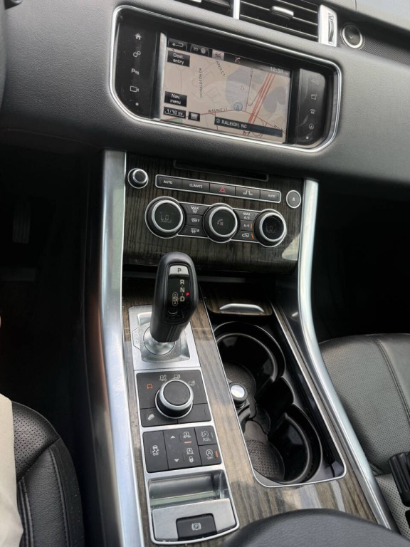 2016 Land Rover Range Rover Sport Image 22