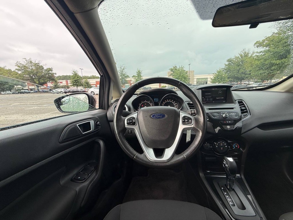 2015 Ford Fiesta Image 13