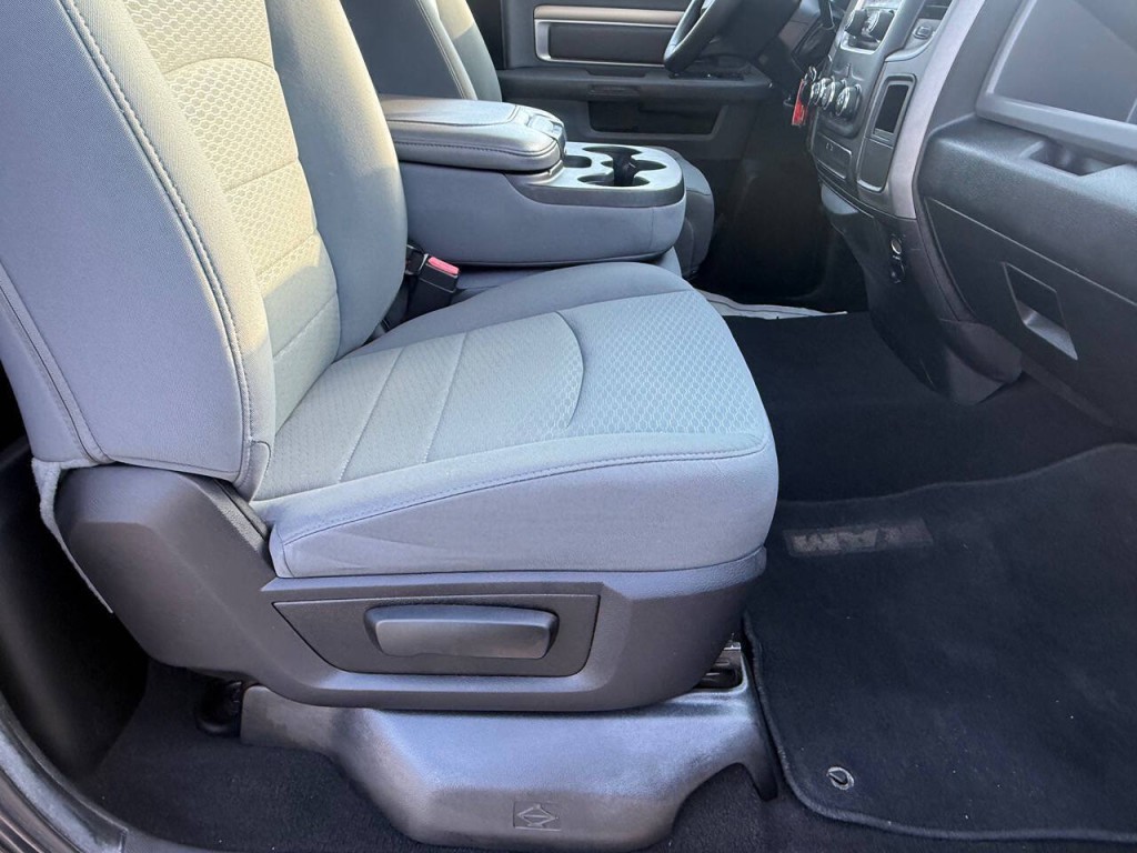 2014 RAM 1500 Image 12