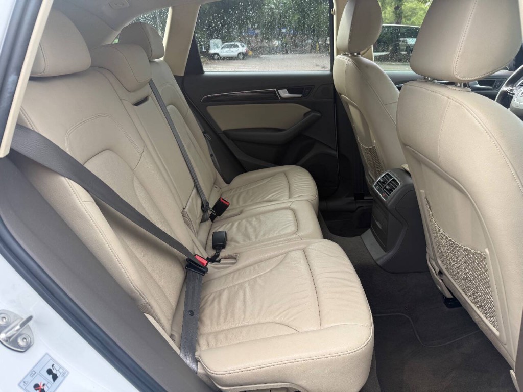 2015 Audi Q5 Image 17