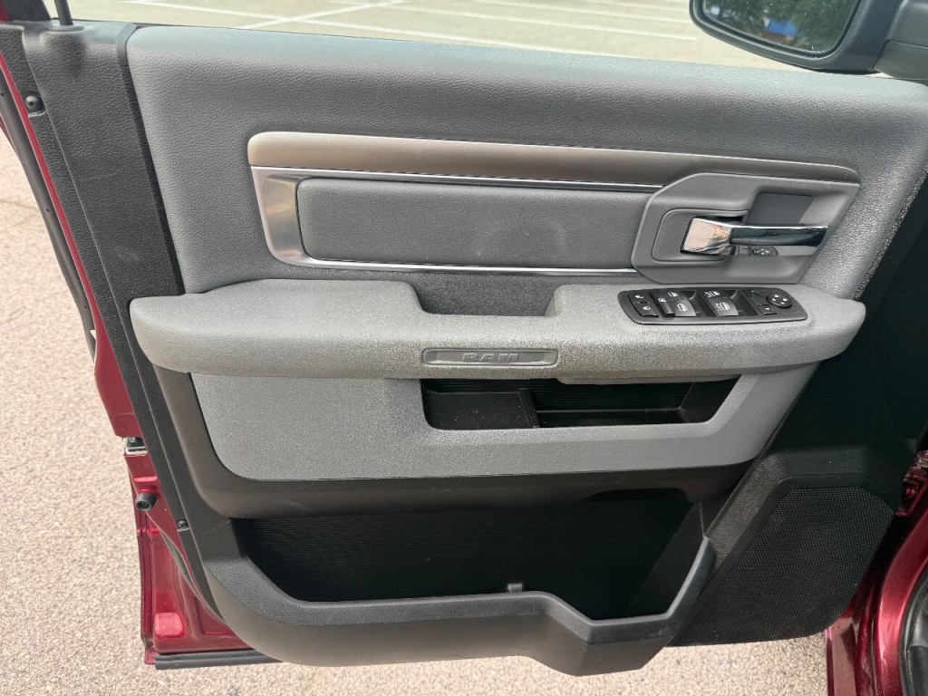 2020 RAM 1500 Image 15