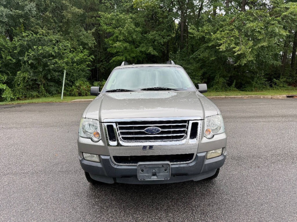 2008 Ford Explorer Image 8