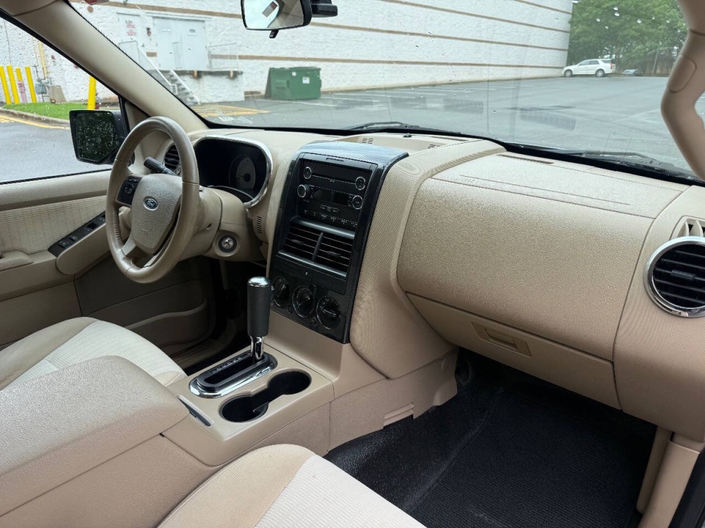 2008 Ford Explorer Image 12