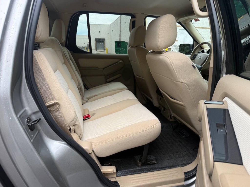 2008 Ford Explorer Image 13
