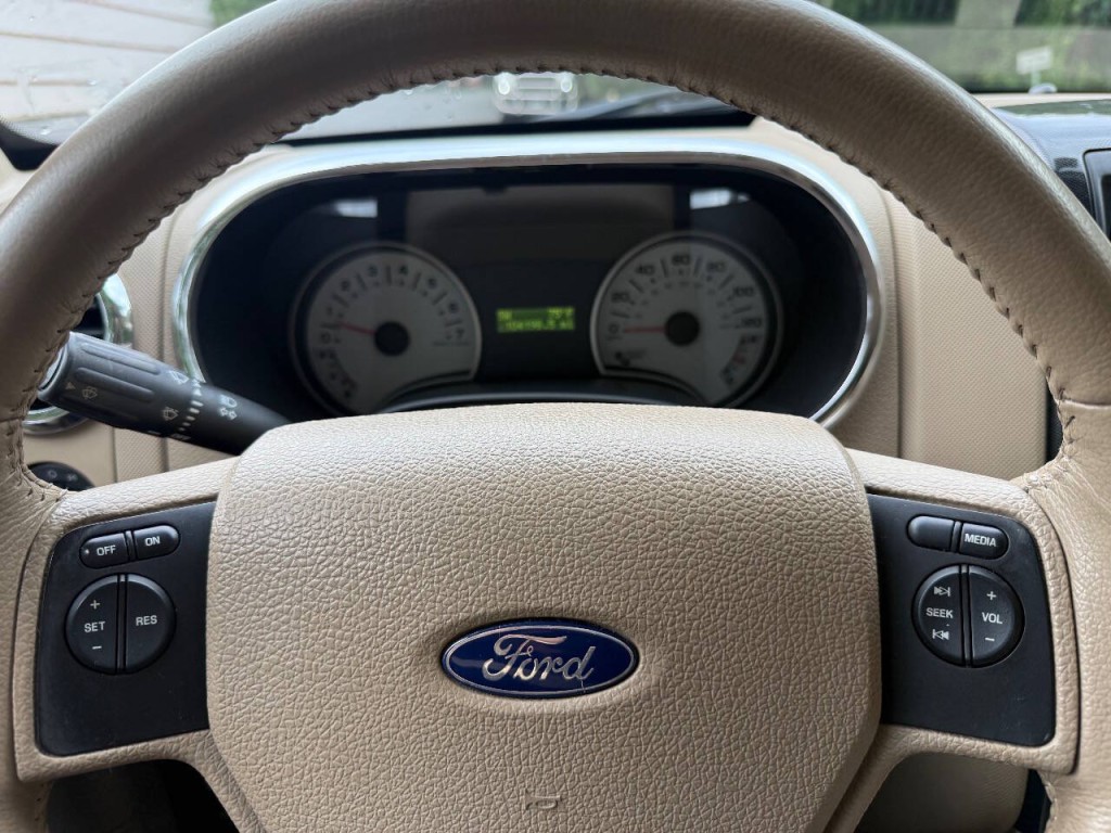 2008 Ford Explorer Image 15