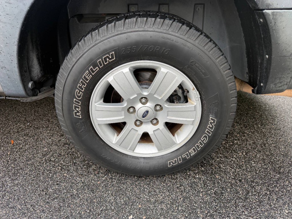 2008 Ford Explorer Image 22