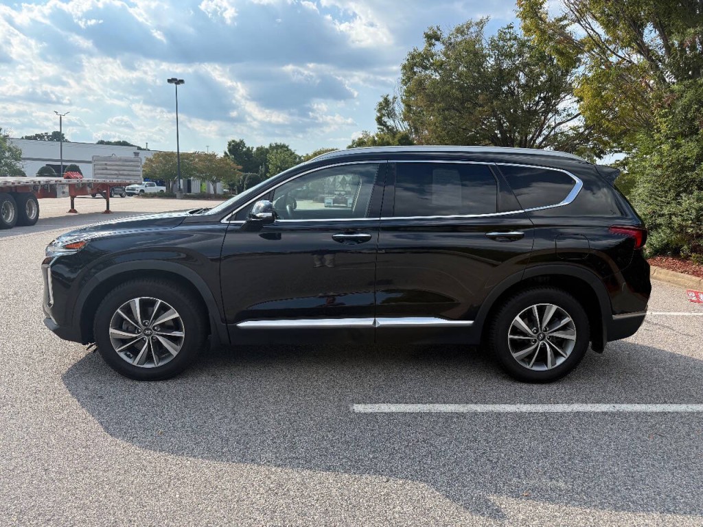 2020 Hyundai Santa Fe Image 2