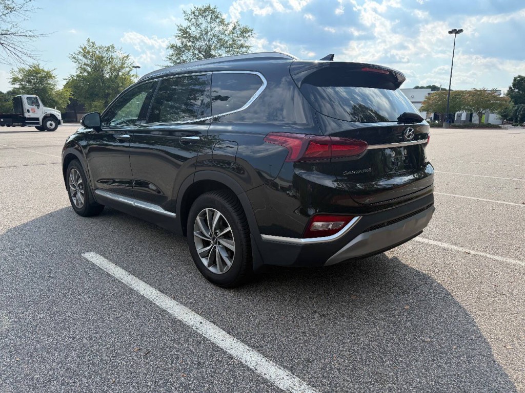 2020 Hyundai Santa Fe Image 4
