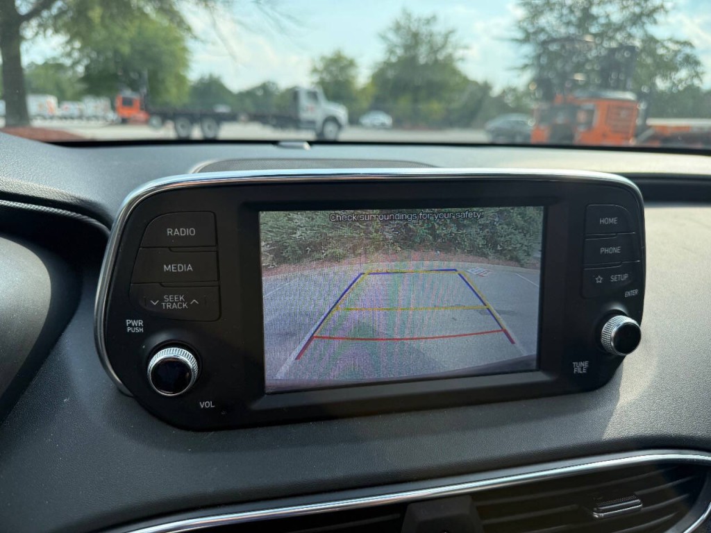 2020 Hyundai Santa Fe Image 16