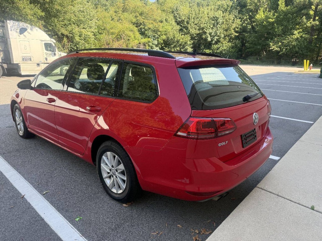 2016 Volkswagen Golf Image 6