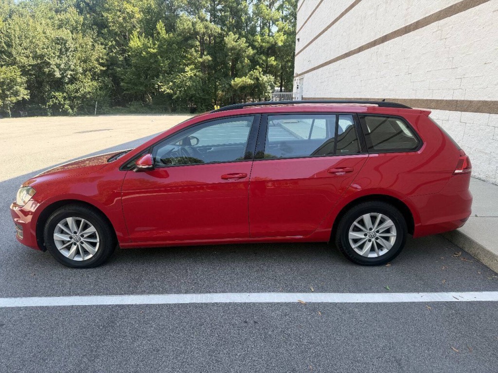 2016 Volkswagen Golf Image 7