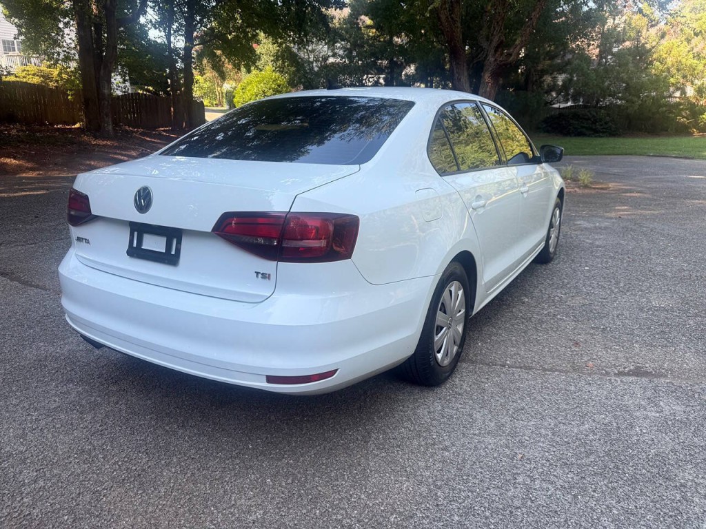 2016 Volkswagen Jetta Image 4