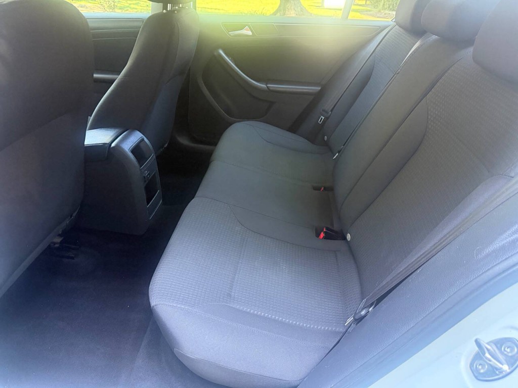 2016 Volkswagen Jetta Image 13