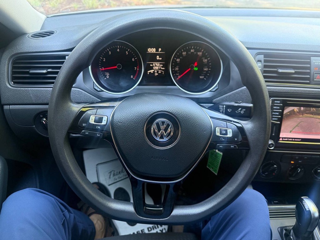 2016 Volkswagen Jetta Image 26