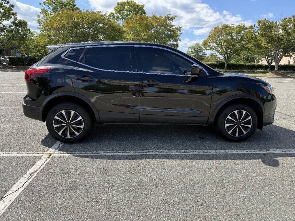 2018 Nissan Rogue Image 5