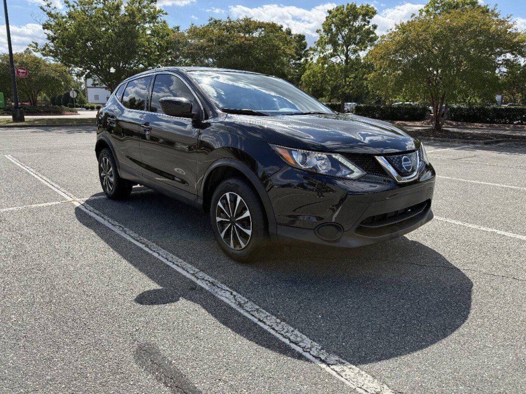 2018 Nissan Rogue Image 6
