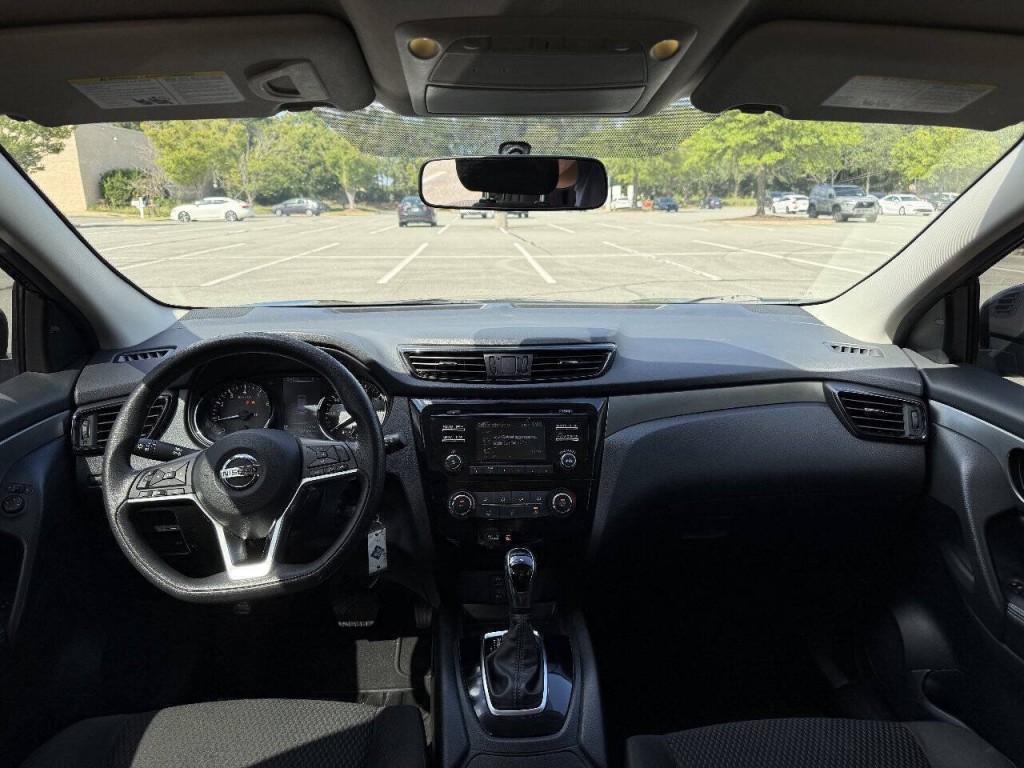 2018 Nissan Rogue Image 10
