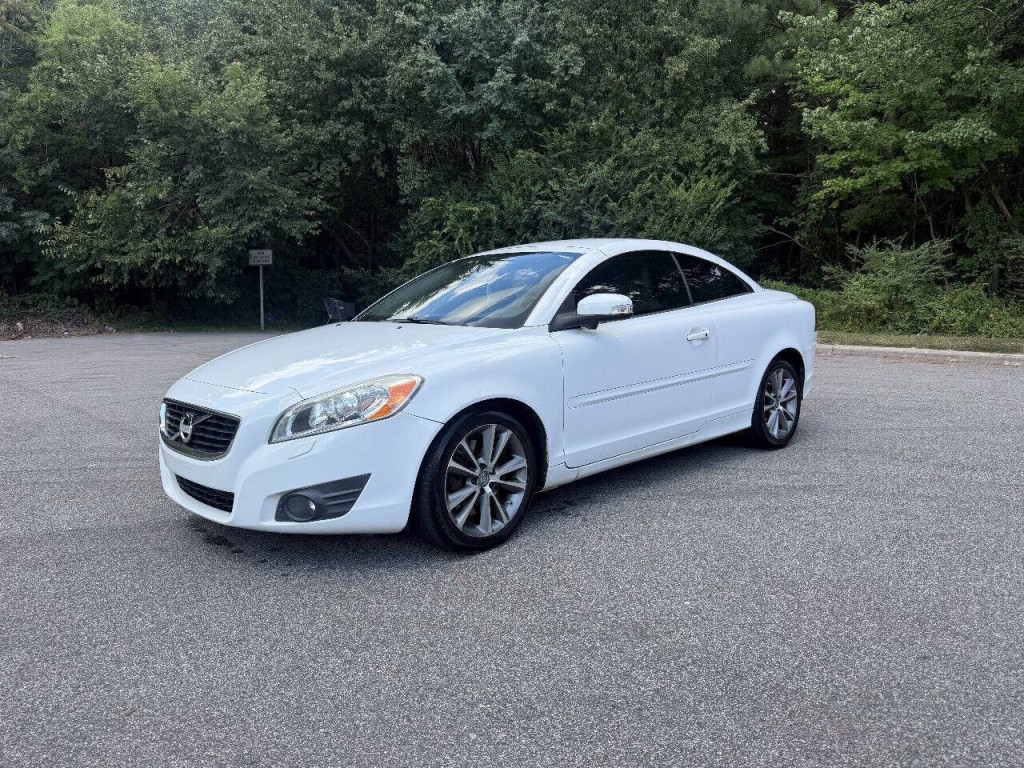 2011 Volvo C70 Image 1