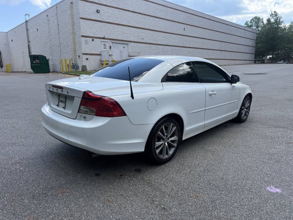 2011 Volvo C70 Image 4
