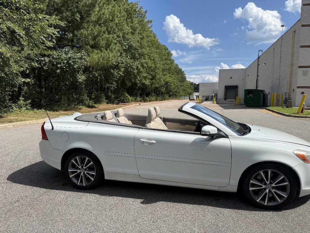 2011 Volvo C70 Image 8
