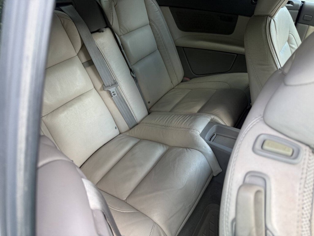 2011 Volvo C70 Image 13