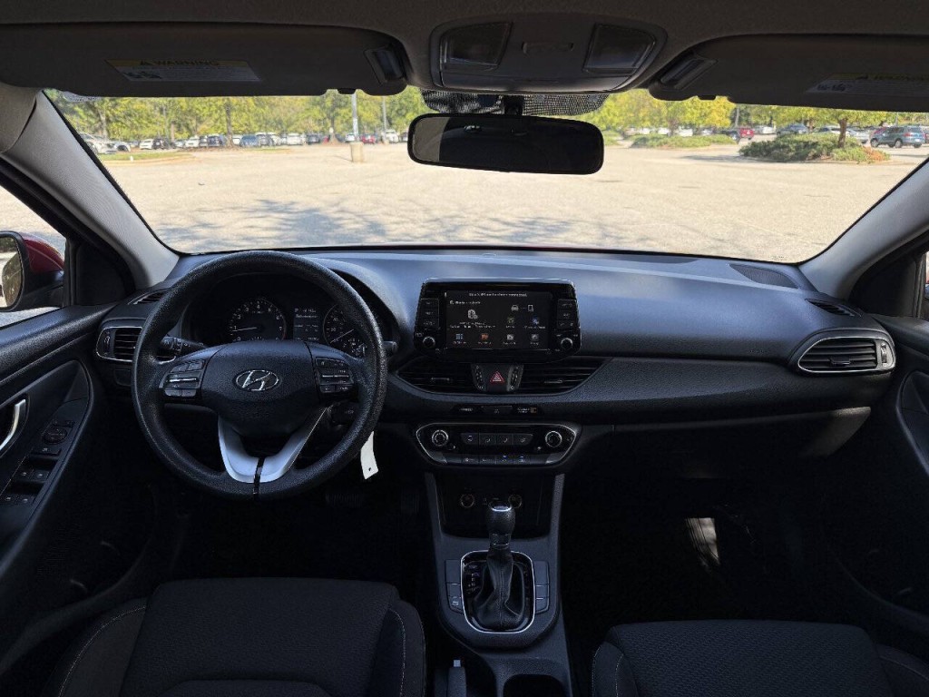 2018 Hyundai Elantra Image 9