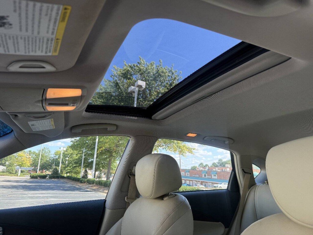 2017 INFINITI QX50 Image 11