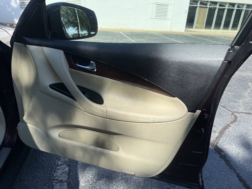 2017 INFINITI QX50 Image 18