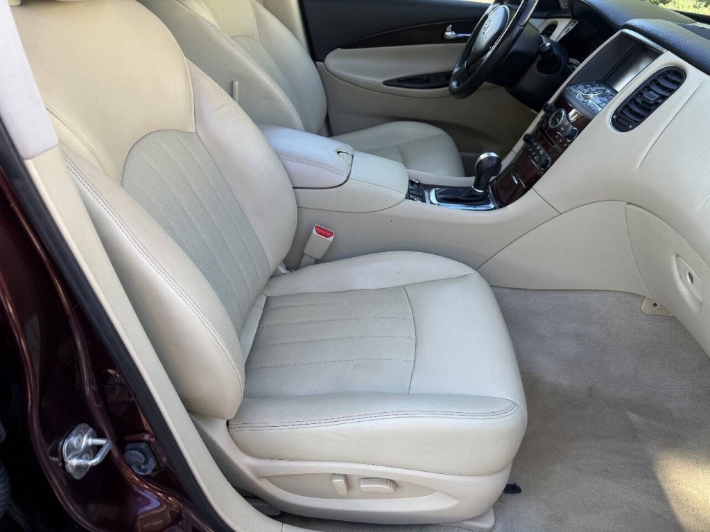 2017 INFINITI QX50 Image 19