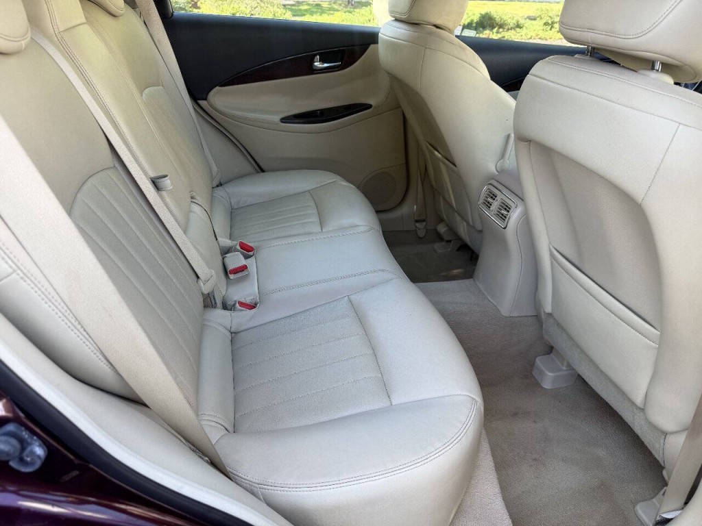 2017 INFINITI QX50 Image 22
