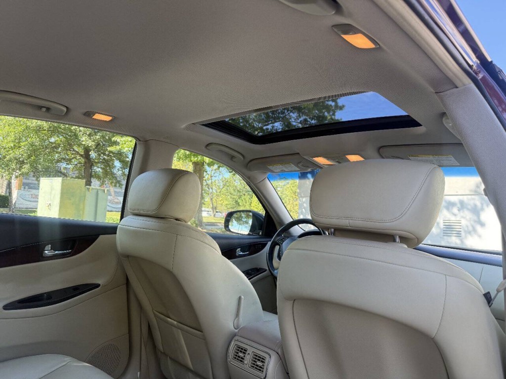 2017 INFINITI QX50 Image 23