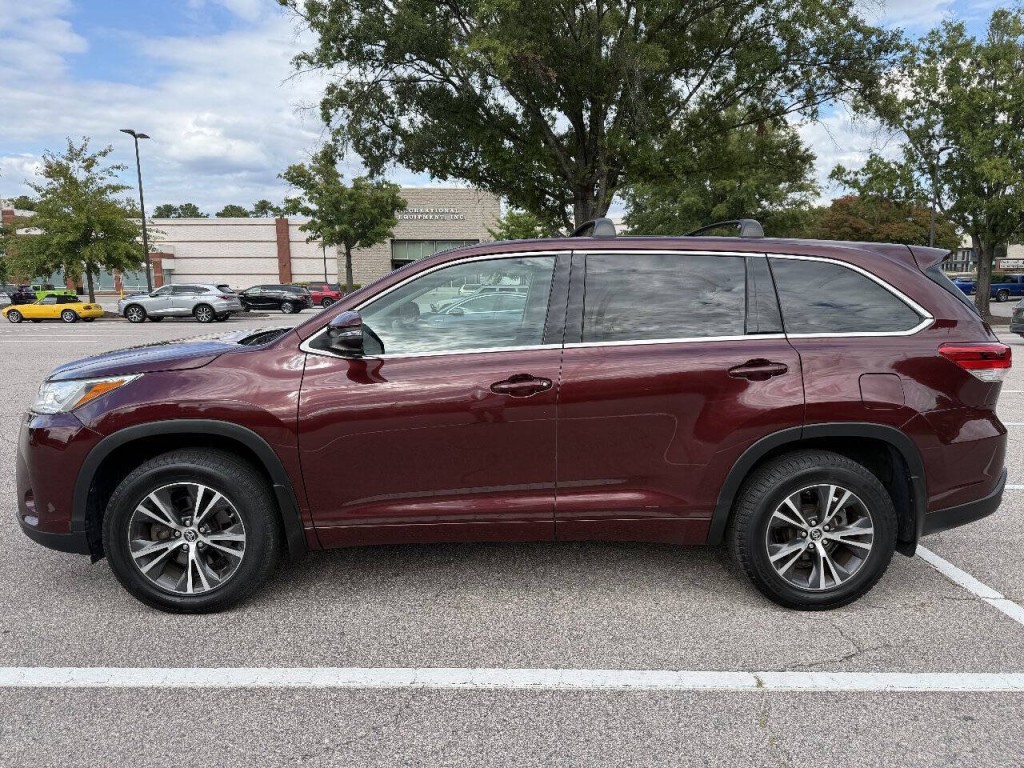 2018 Toyota Highlander Image 7