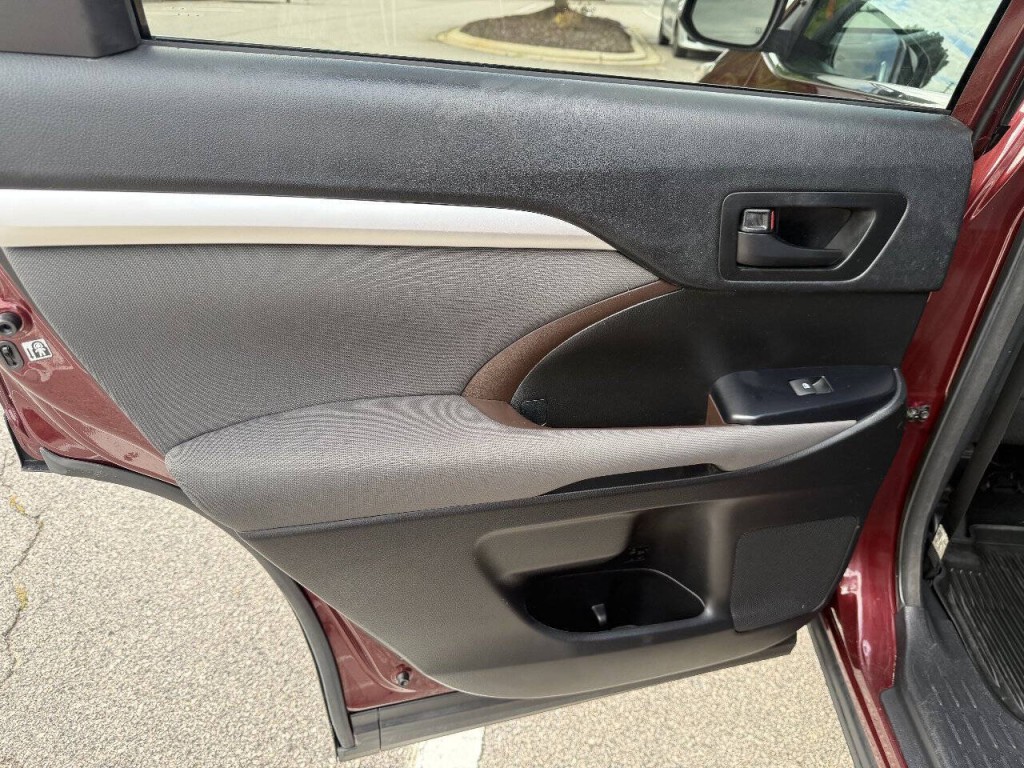 2018 Toyota Highlander Image 10
