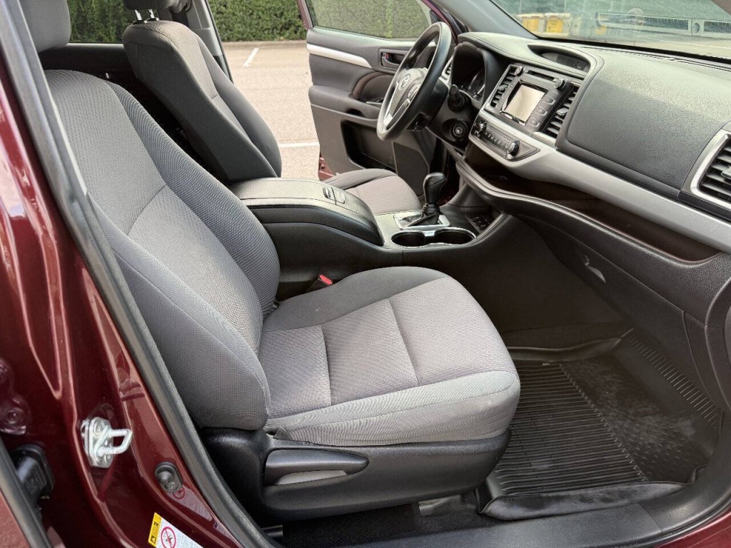 2018 Toyota Highlander Image 18