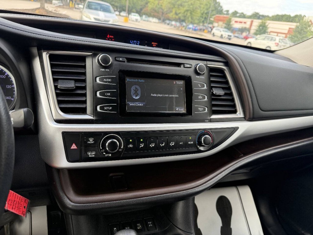 2018 Toyota Highlander Image 20