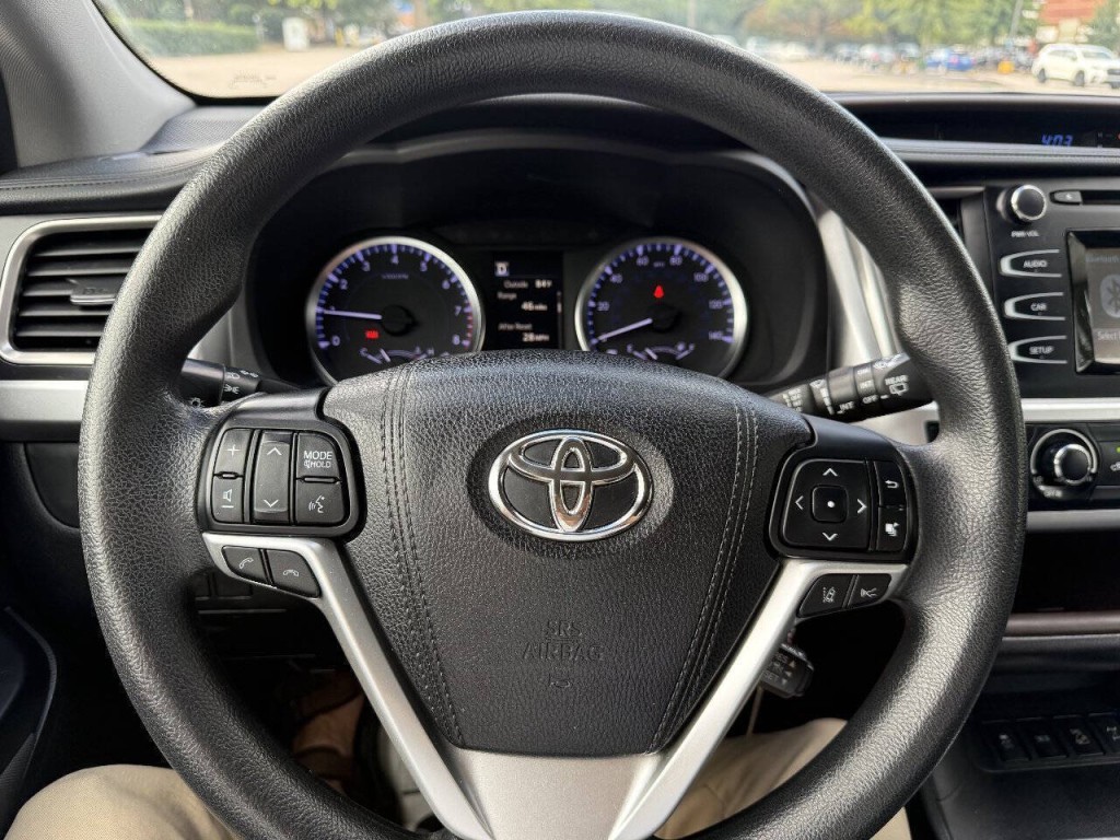 2018 Toyota Highlander Image 22