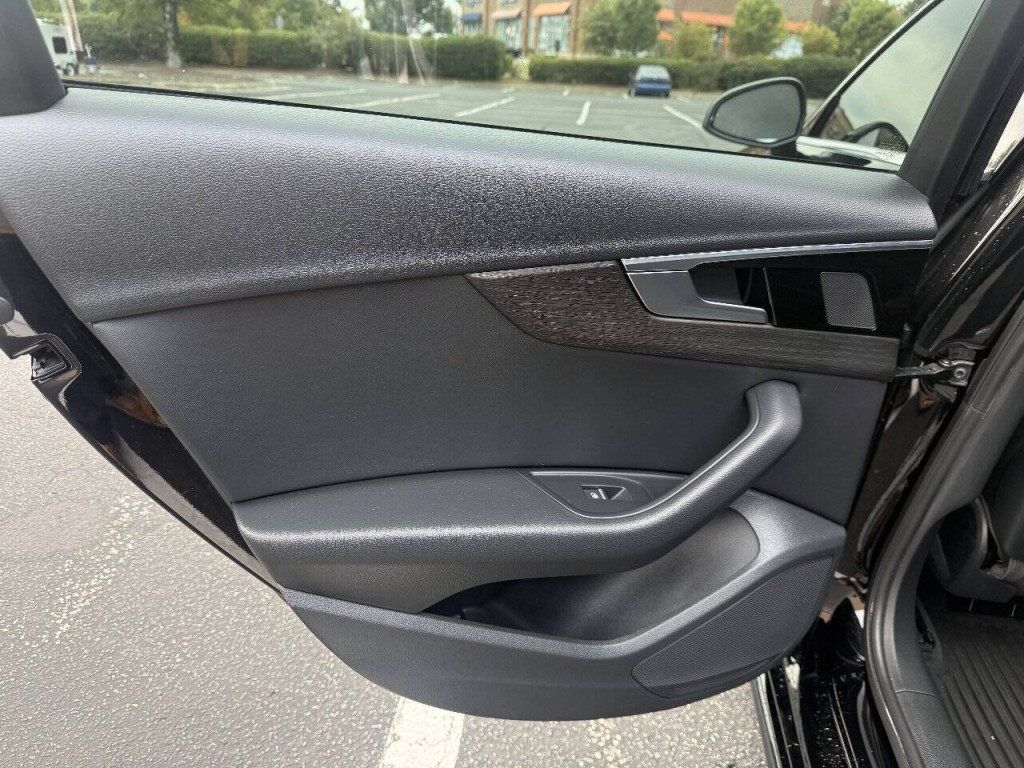 2021 Audi A4 Image 12