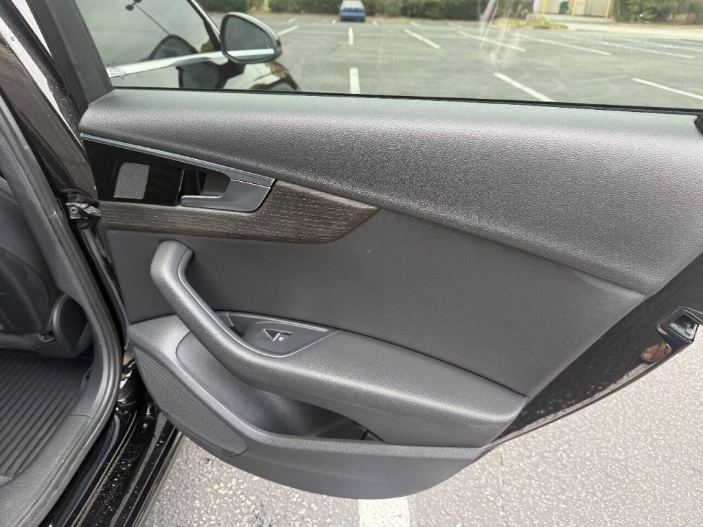 2021 Audi A4 Image 17