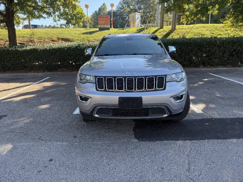 2018 Jeep Grand Cherokee Image 2
