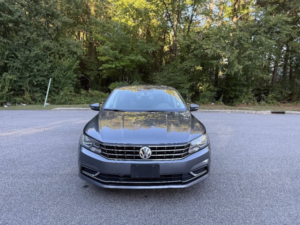 2017 Volkswagen Passat Image 7