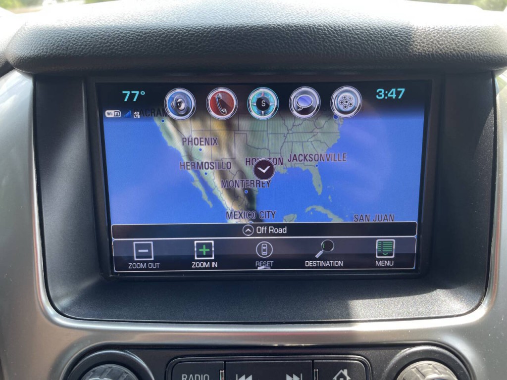 2018 Chevrolet Suburban Image 11