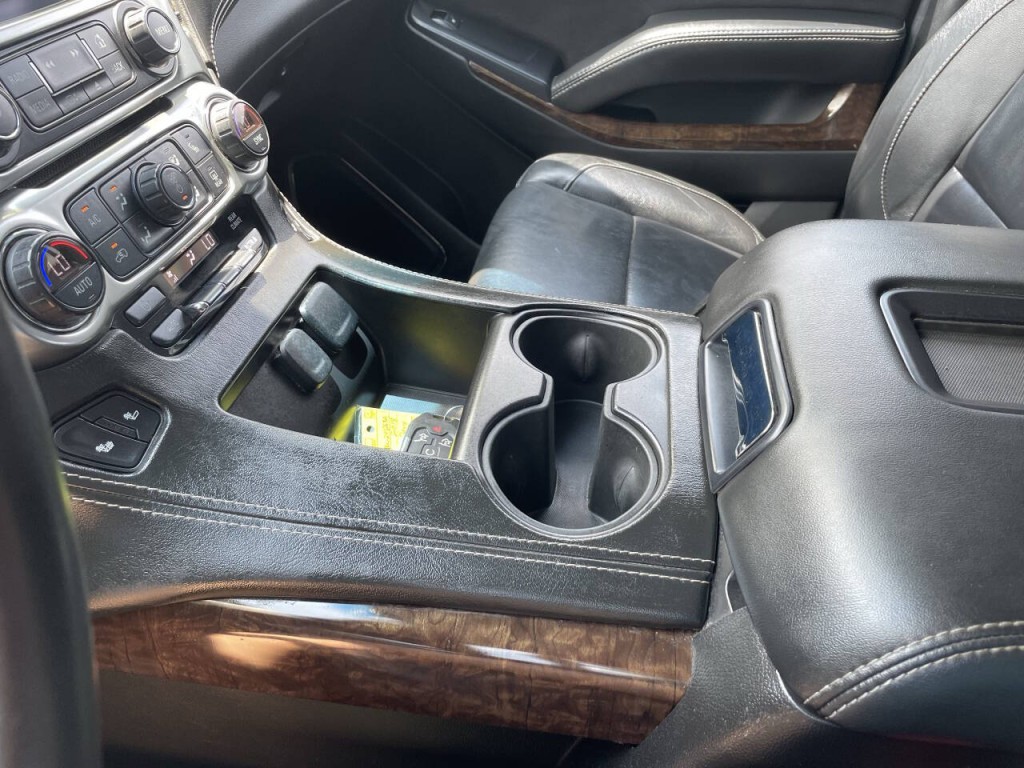 2018 Chevrolet Suburban Image 14