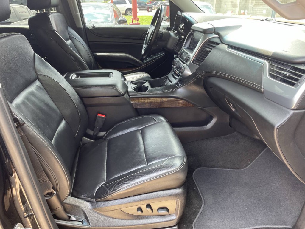 2018 Chevrolet Suburban Image 17
