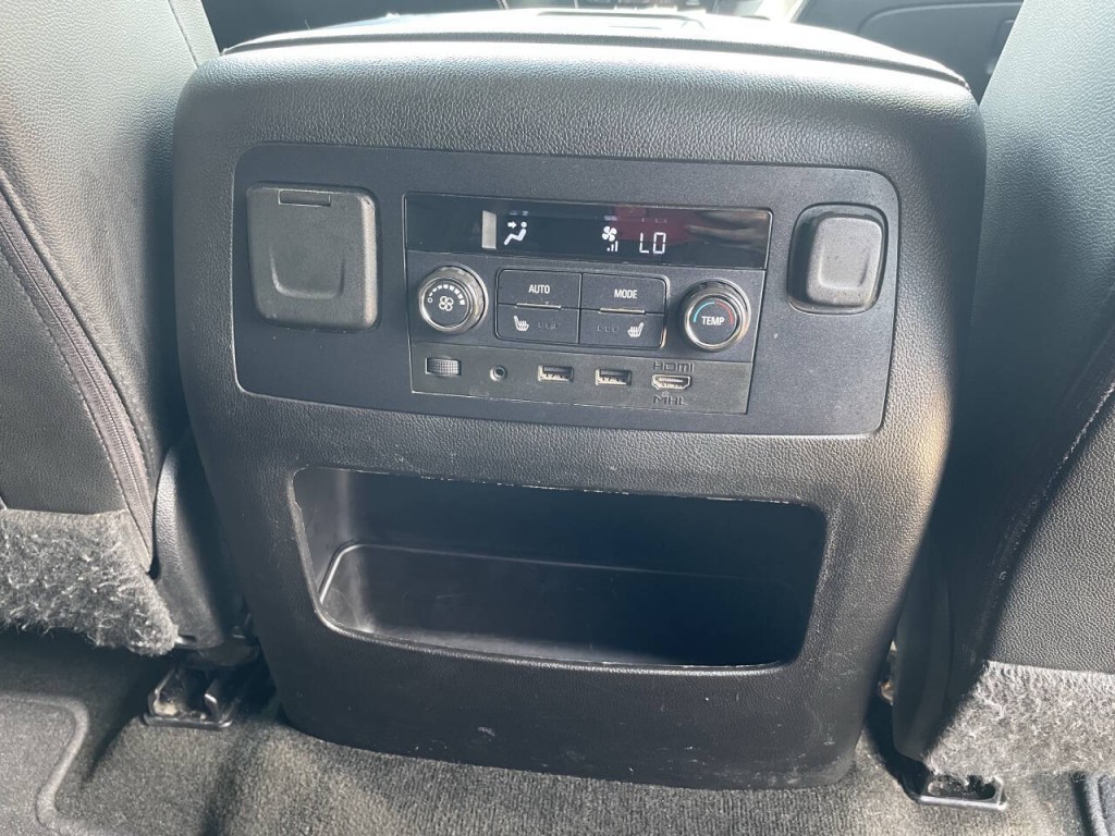 2018 Chevrolet Suburban Image 24