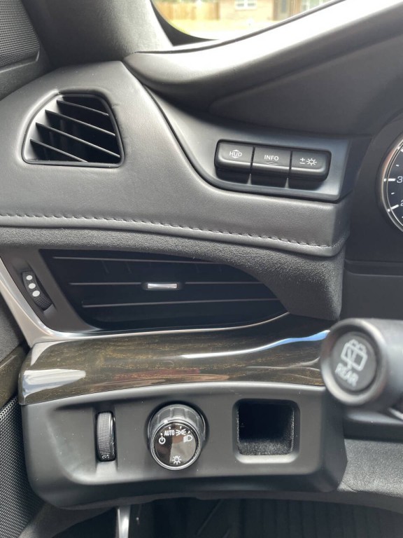 2019 Cadillac Escalade Image 6
