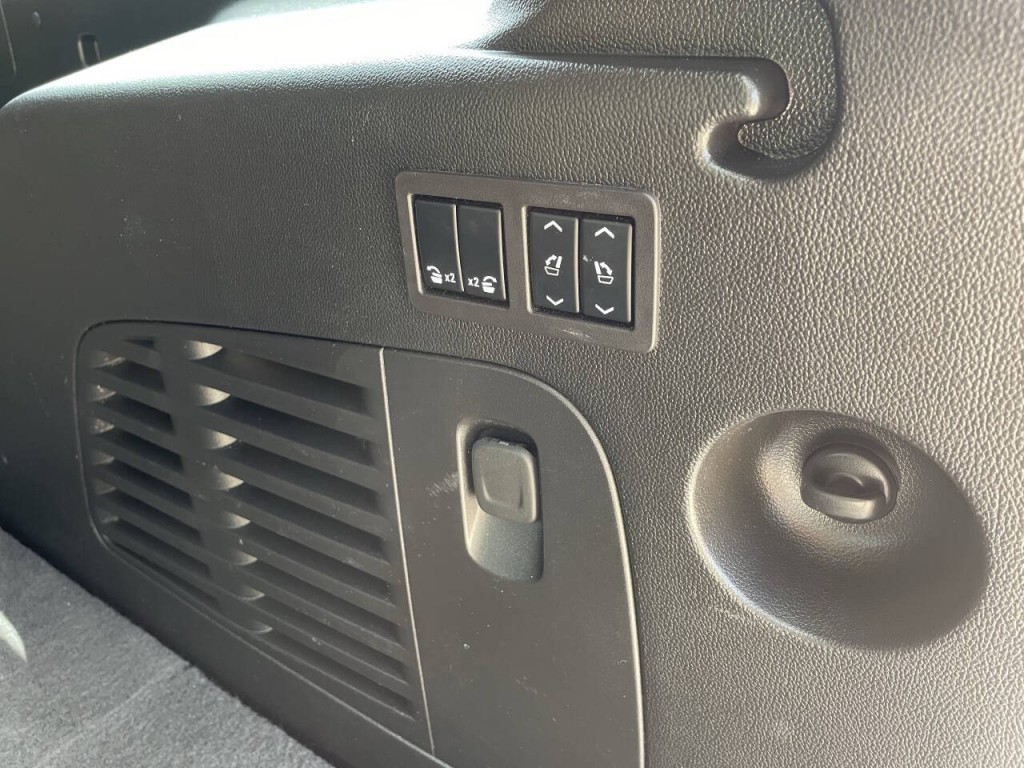 2019 Cadillac Escalade Image 35