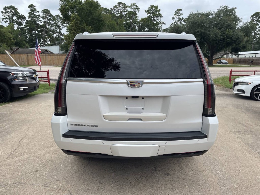 2019 Cadillac Escalade Image 38