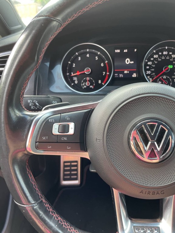 2017 Volkswagen GTI Image 7