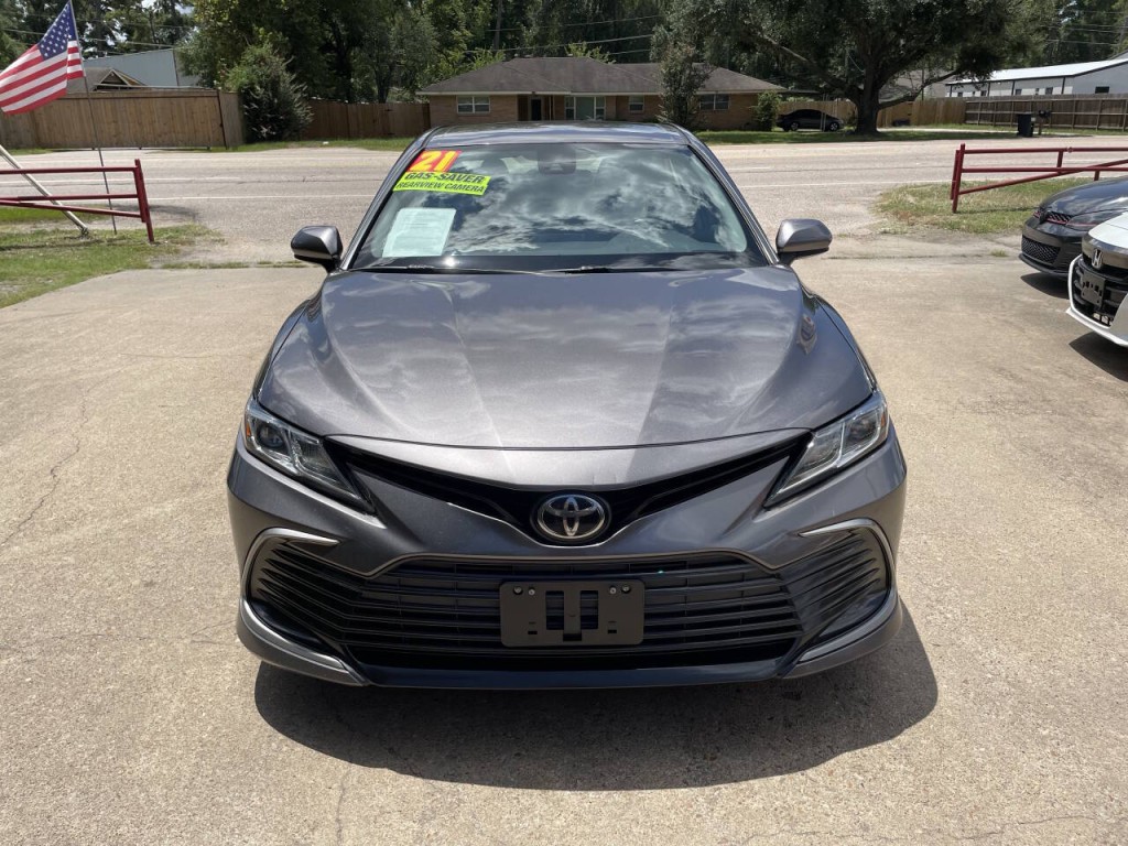2021 Toyota Camry Image 2