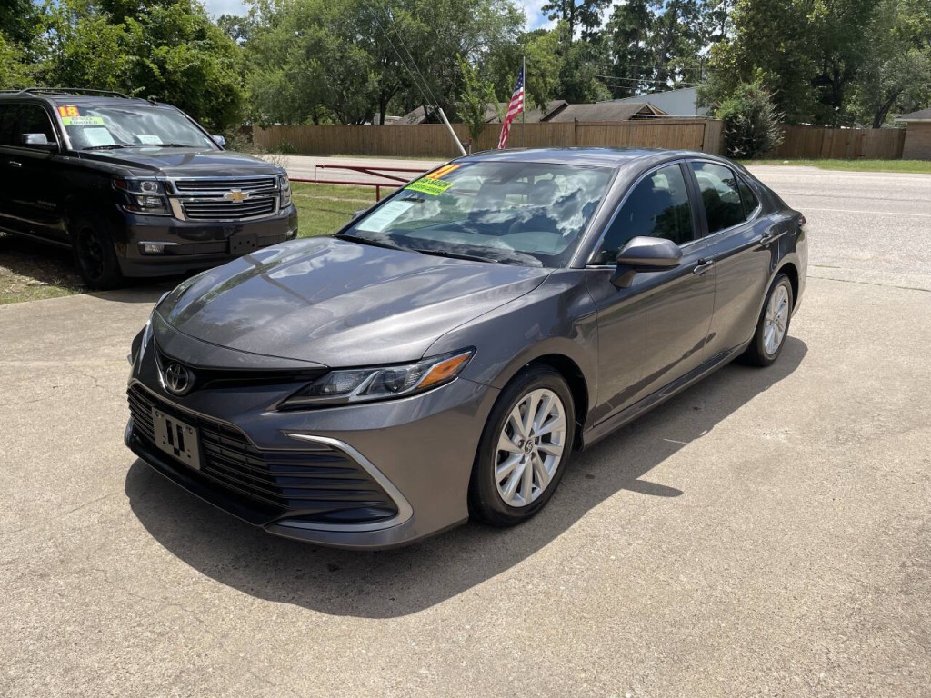 2021 Toyota Camry Image 3